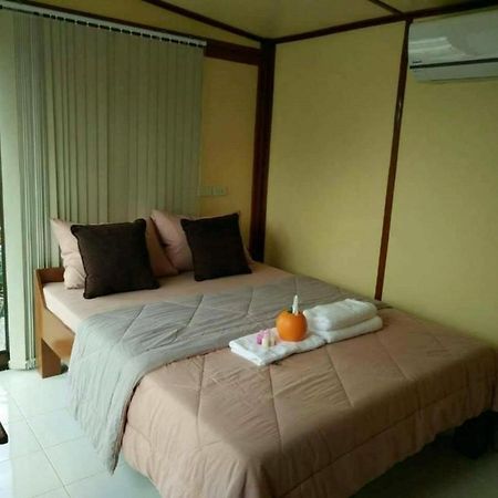 Romyen House Hotel Ban Nong Nam Khan Екстериор снимка