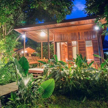 Romyen House Hotel Ban Nong Nam Khan Екстериор снимка