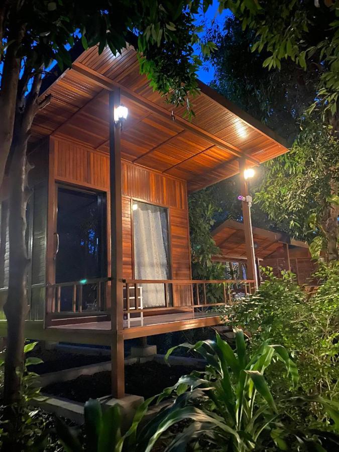 Romyen House Hotel Ban Nong Nam Khan Екстериор снимка
