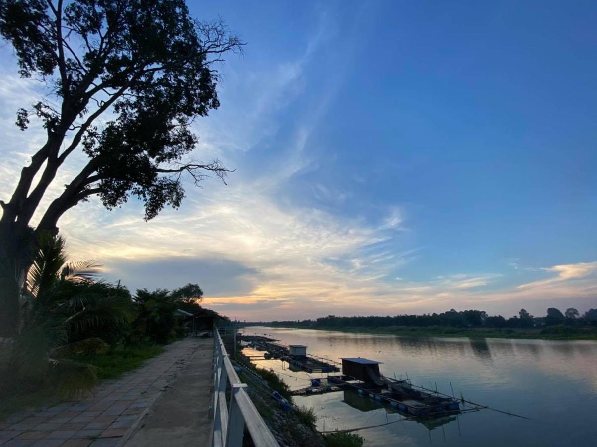 Romyen House Hotel Ban Nong Nam Khan Екстериор снимка