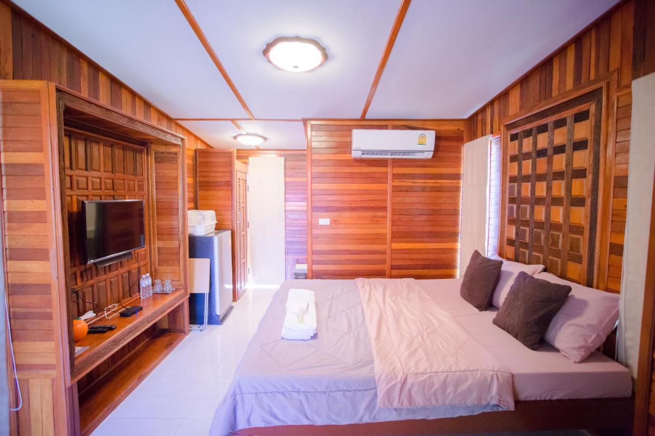 Romyen House Hotel Ban Nong Nam Khan Екстериор снимка