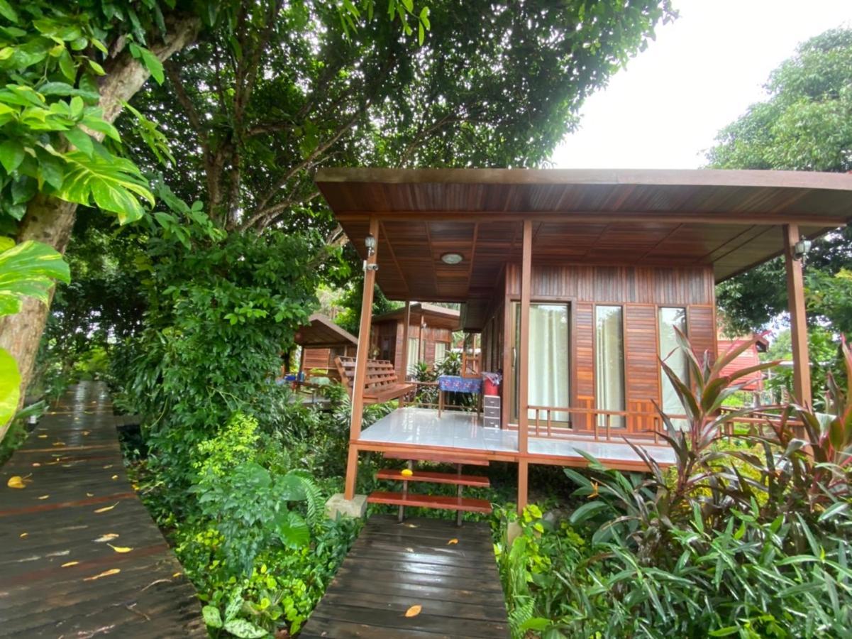 Romyen House Hotel Ban Nong Nam Khan Екстериор снимка