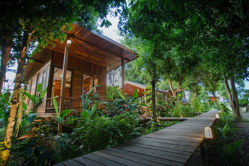 Romyen House Hotel Ban Nong Nam Khan Екстериор снимка
