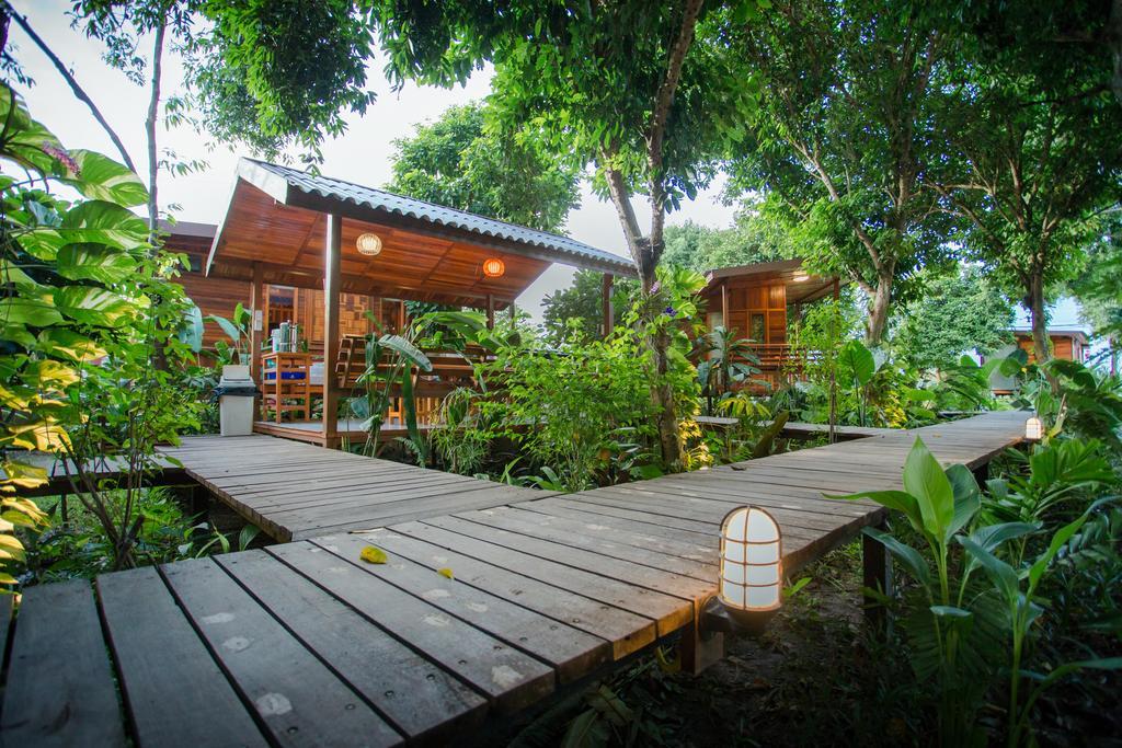 Romyen House Hotel Ban Nong Nam Khan Екстериор снимка