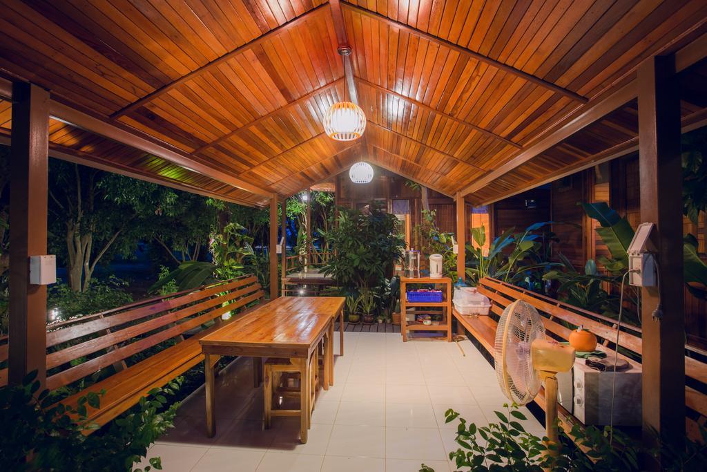 Romyen House Hotel Ban Nong Nam Khan Екстериор снимка